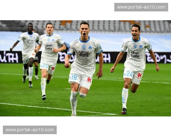 解析斯特拉斯堡防守困局 肋部空间暴露导致本轮连失三球